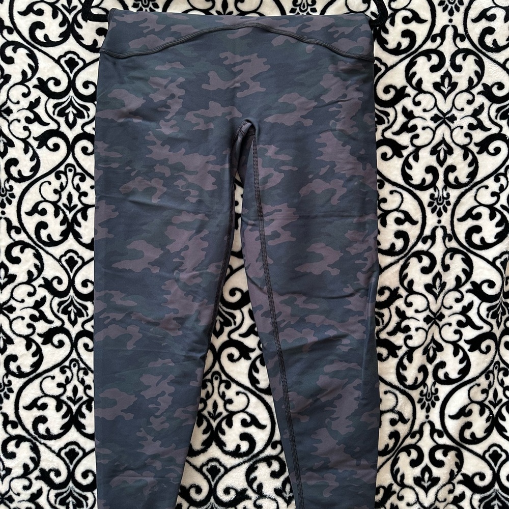 XL Booty Boost leggings by Spanx 7/8.  Green, black camp print.  Brand new!
